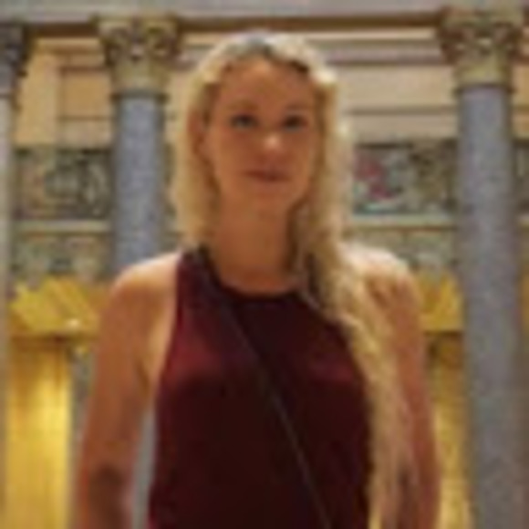 laura_grotjan